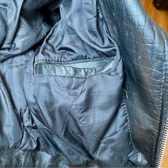 Vintage Genuine Leather Jacket! 🖤 - Picture 7 of 11
